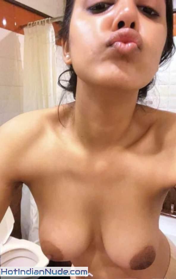 Hot Indian Kinky Girl Nude Pout Photos