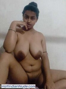 Indian Nude Pics Bhabhi Showing Boobs And Pussy10