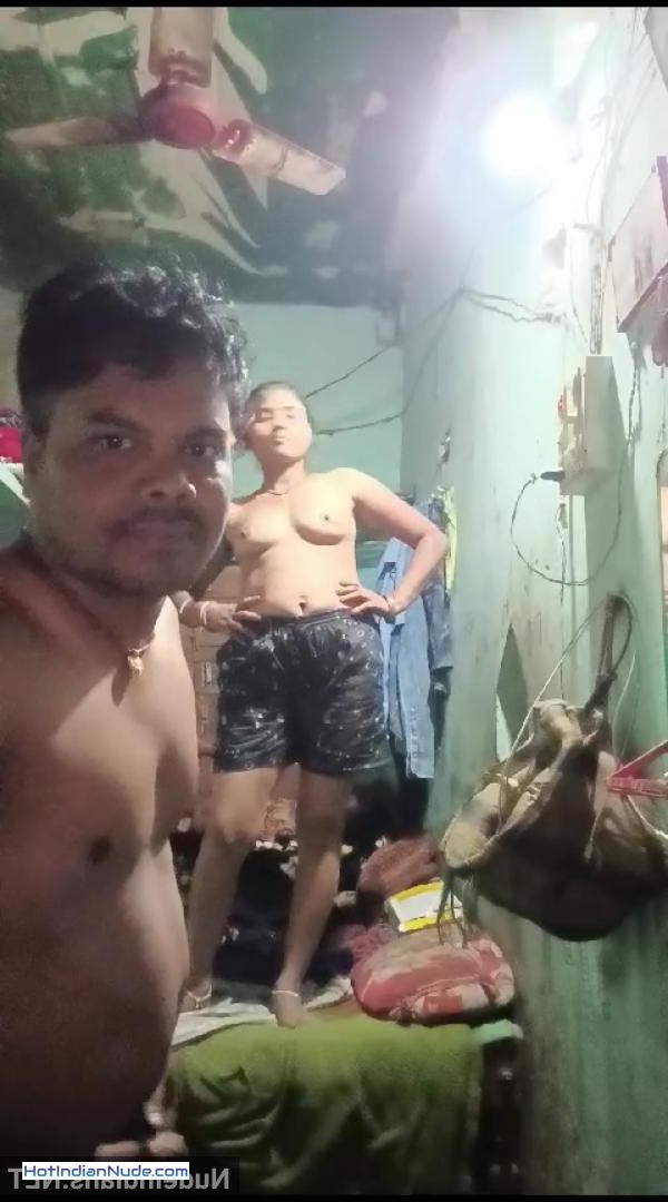 amateur nude sex photos ki nangi pics aur hot gallery - Horny Tamil man inserts finger inside nude wife’s pussy 349