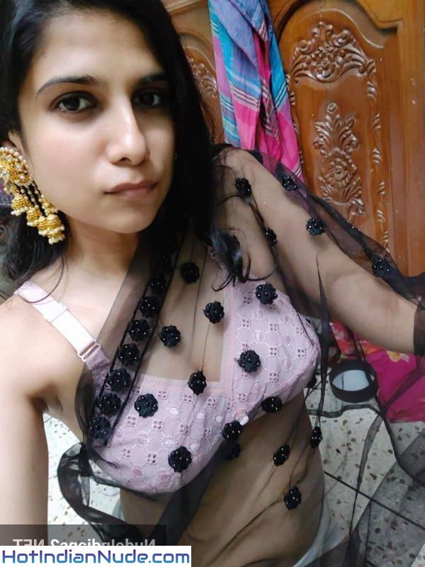 Bade Boobs Wali Hot Women Flashing