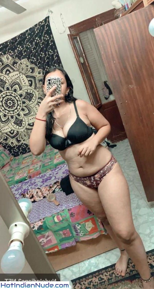 Badi Chuchi Nri Indian Mature Pussy Pics