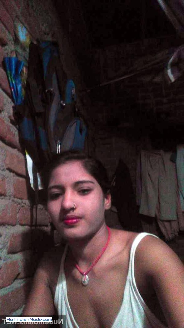 big booty nude images ki nangi pics aur hot gallery - Lusty Bihari girl spreads pink pussy during video call with BF 191