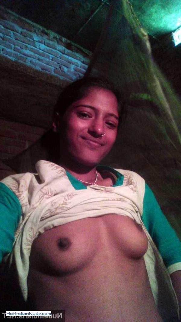 big booty nude images ki nangi pics aur hot gallery - Lusty Bihari girl spreads pink pussy during video call with BF 191