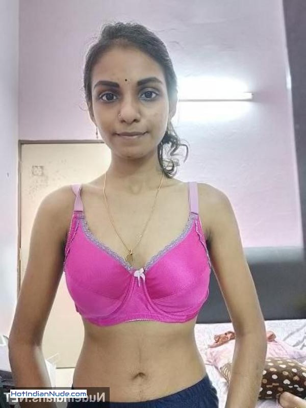 boudi sex pics ki nangi pics aur hot gallery - Slim mallu girl exposing dark boobs and hairy pussy pics 990
