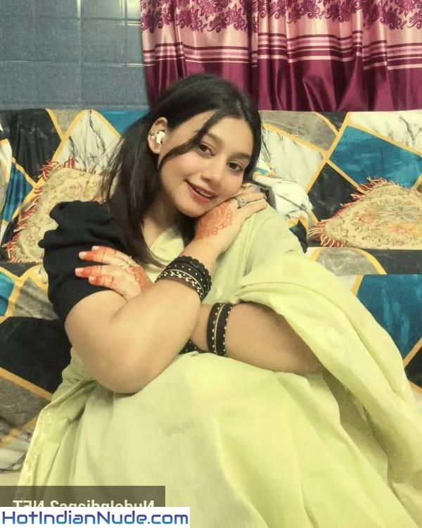 Cute College Kashmiri Indian Hot Pussy Pics