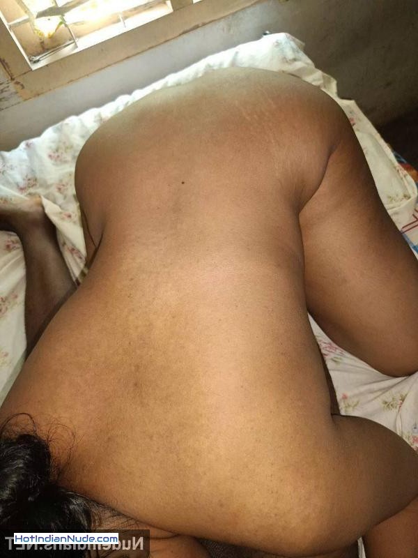dehati porn pics ki nangi pics aur hot gallery - Big boobs Telugu wife teasing husband in bed with blowjob 198