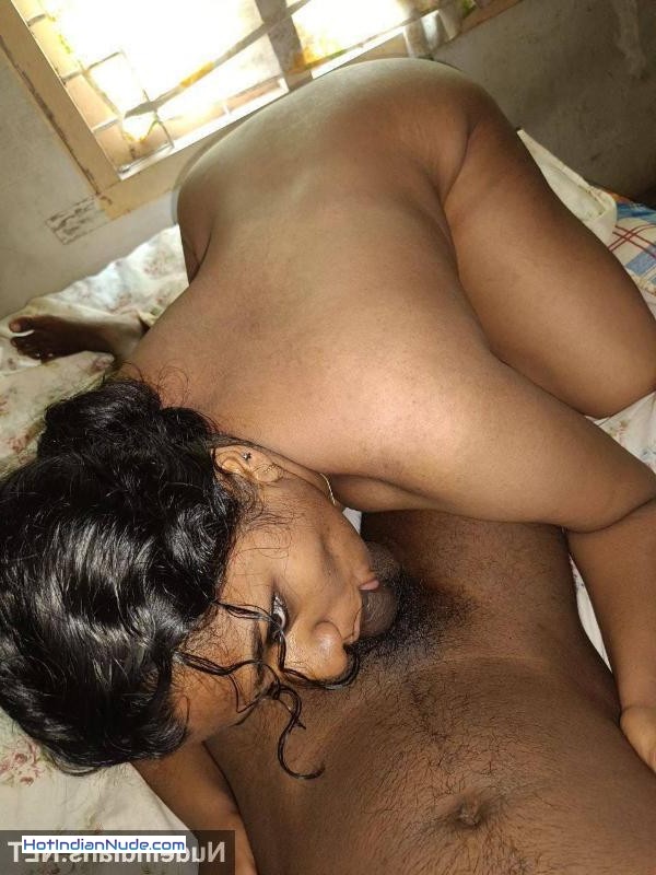 dehati porn pics ki nangi pics aur hot gallery - Big boobs Telugu wife teasing husband in bed with blowjob 198