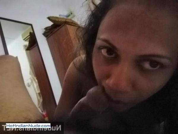 deshi girl naked photo ki nangi pics aur hot gallery - Busty Marathi girl sucks lover’s dick in bed fully naked 48