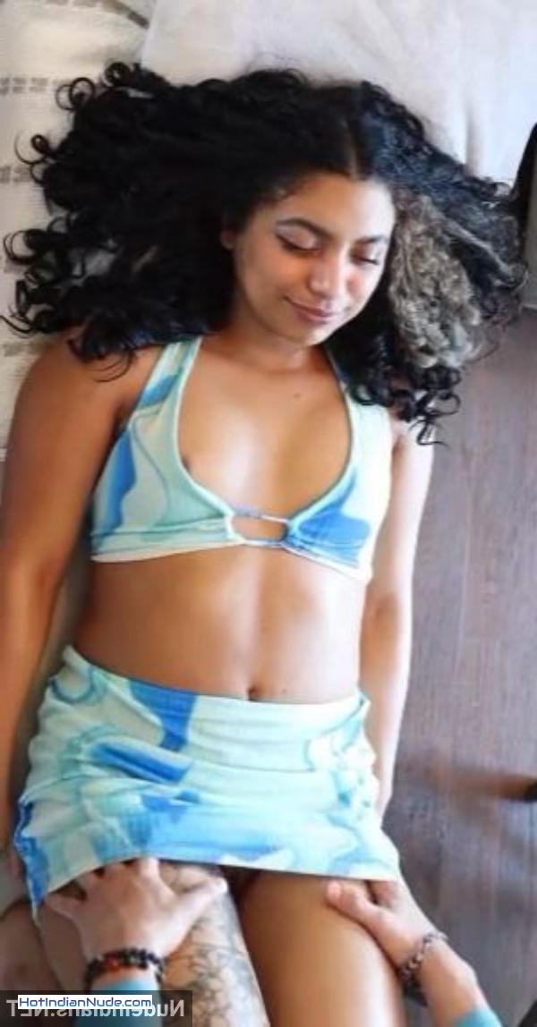 desi aunty pussy pics ki nangi pics aur hot gallery - NRI nude girl sex pics of pussy fucking in missionary pose 606