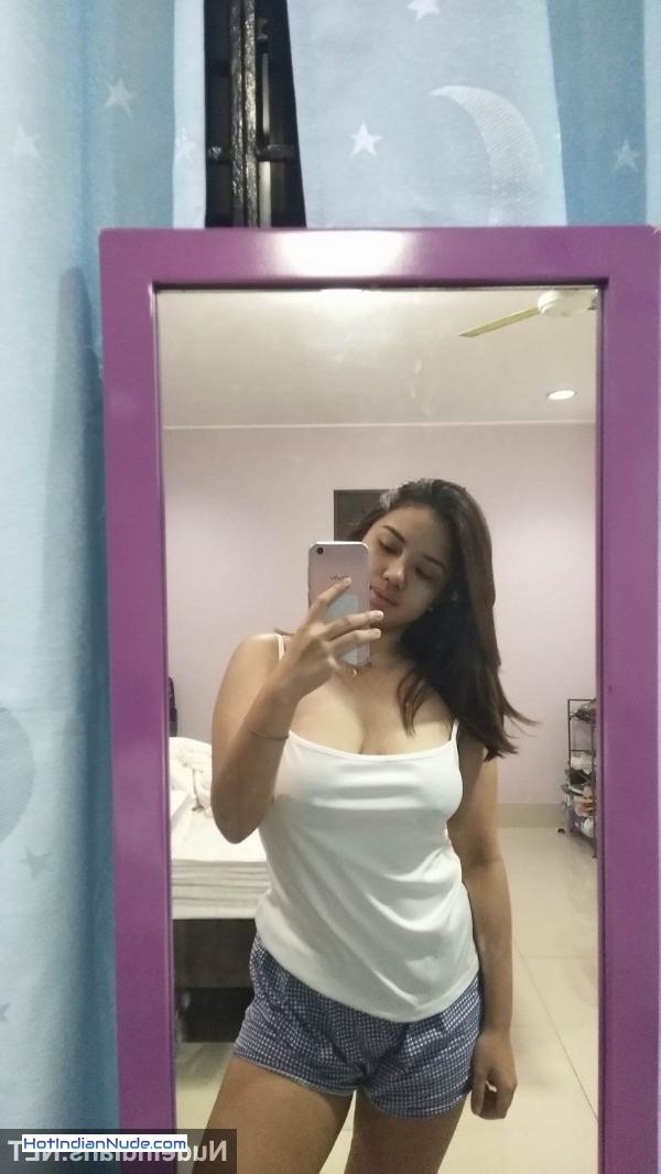 desi girl nude photos ki nangi pics aur hot gallery - Gori Muslim girl flashing big boobs and pussy in hostel room 62