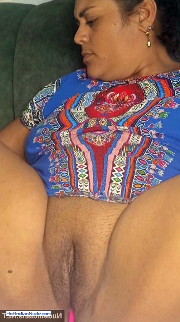 desi girl xxx nude pic ki nangi pics aur hot gallery - Chubby aunty porn hot photos – Desi MILF nude body teasing 975
