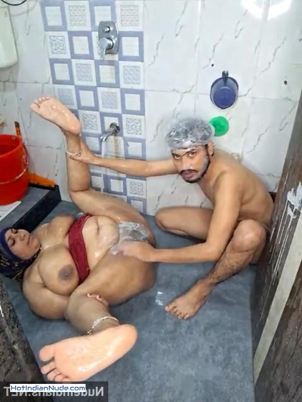 desi naked girls images ki nangi pics aur hot gallery - Bindas Mumbai aunties doing zavazavi sex on camera naked 891