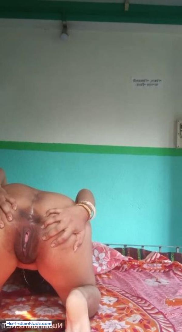 desi sex photos ki nangi pics aur hot gallery - Bhabhi nude boobs photos – Bra panty striptease on camera 356