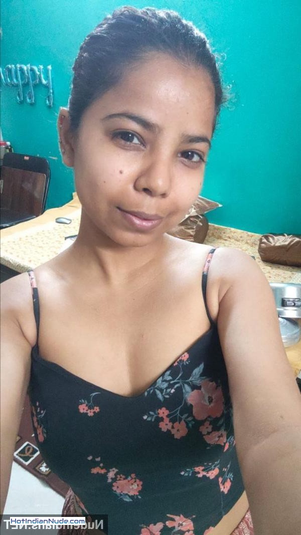 free indian nude pics ki nangi pics aur hot gallery - 20yo Hot girl shares boobs pics to lover after feeling horny 734