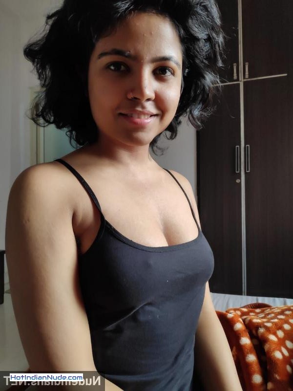 free indian nude pics ki nangi pics aur hot gallery - 20yo Hot girl shares boobs pics to lover after feeling horny 734