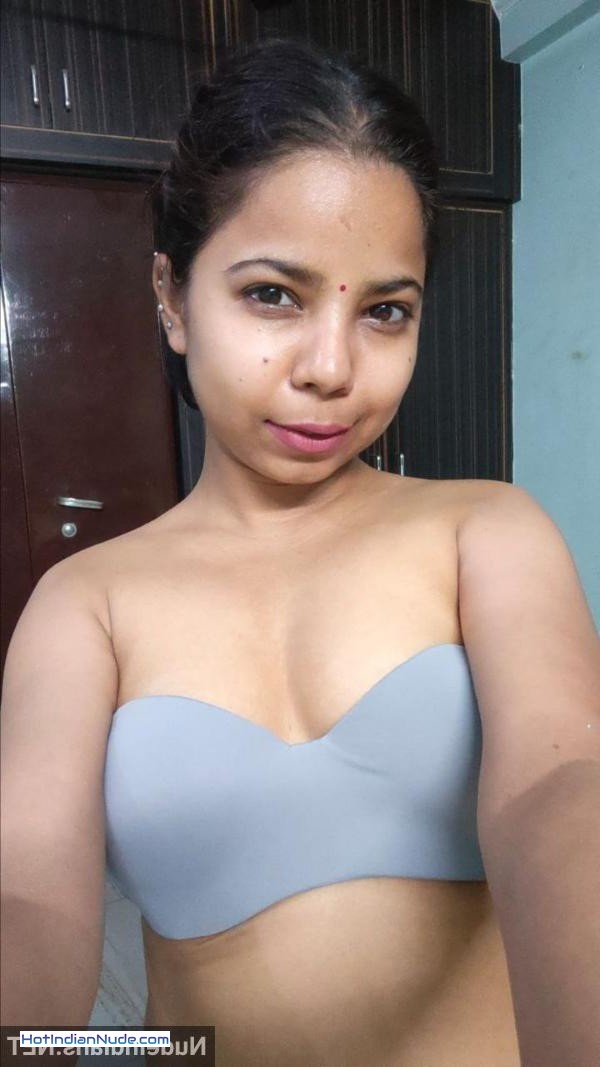 free indian nude pics ki nangi pics aur hot gallery - 20yo Hot girl shares boobs pics to lover after feeling horny 734