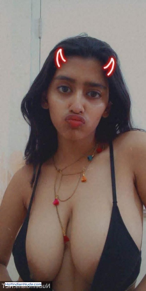 free nude pictures of hot women ki nangi pics aur hot gallery - Cute Indian big boobs girl xxx pics in nude topless selfies 548