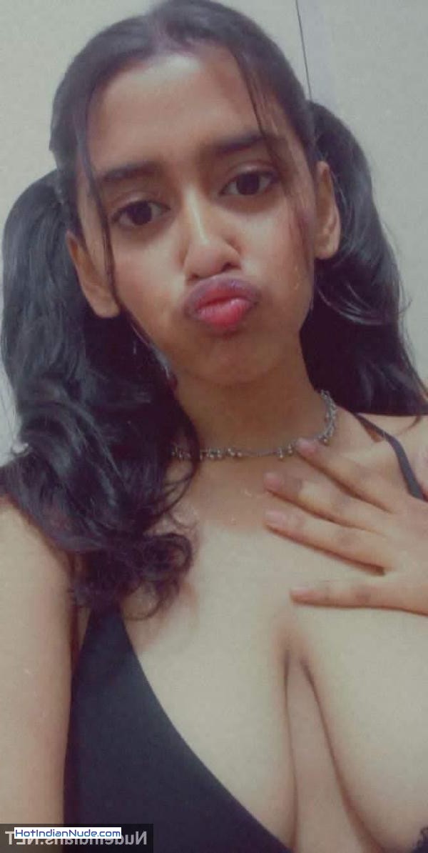 free nude pictures of hot women ki nangi pics aur hot gallery - Cute Indian big boobs girl xxx pics in nude topless selfies 548