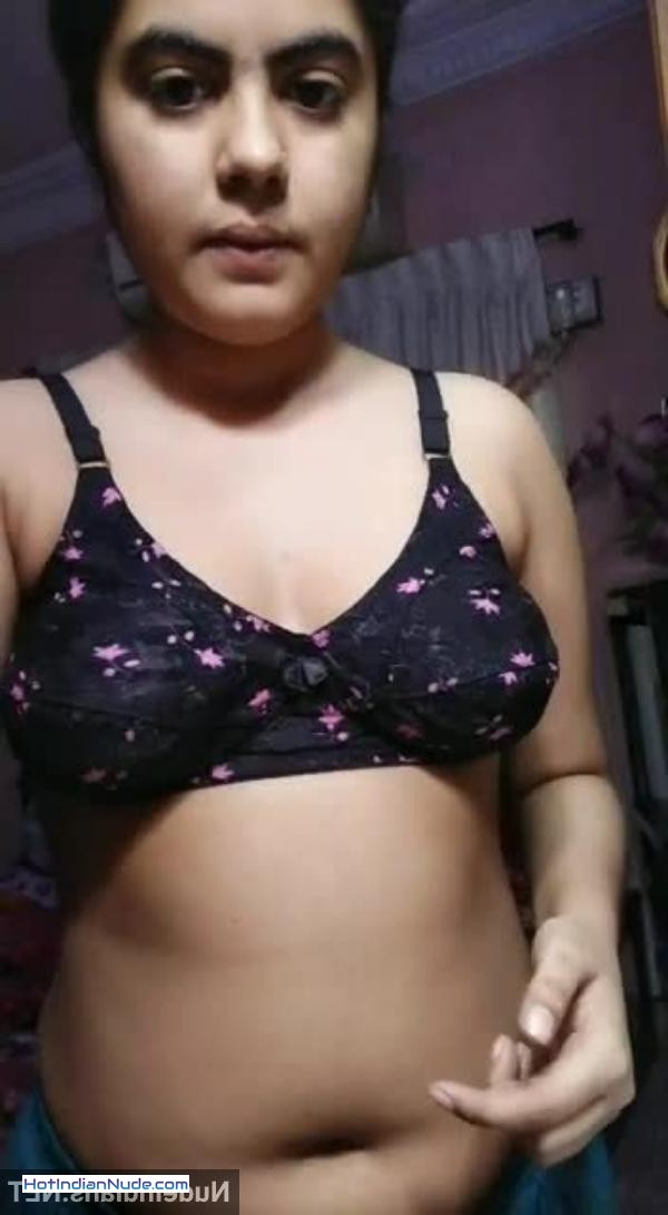 free porn and sex pics ki nangi pics aur hot gallery - 18+ Muslim teen girl juicy boobs show in tight bra to lover 825