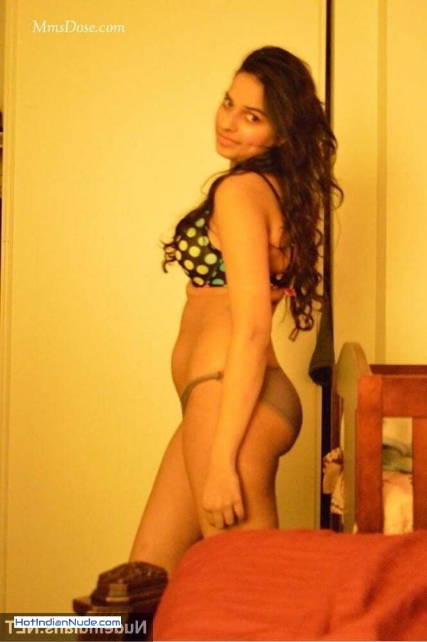 gf flashes boobs ki hot photos aur nude collection