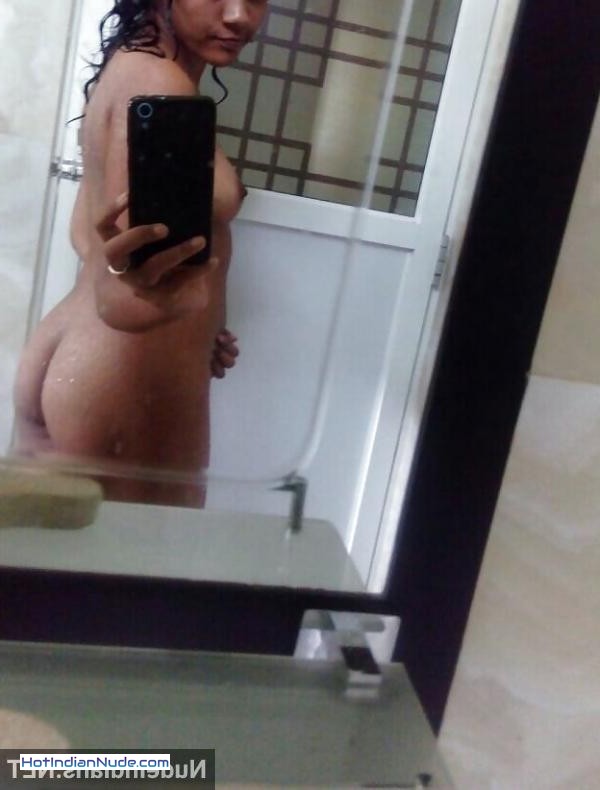 Desi College Cuties Ka Sizzling Boobies Collection!