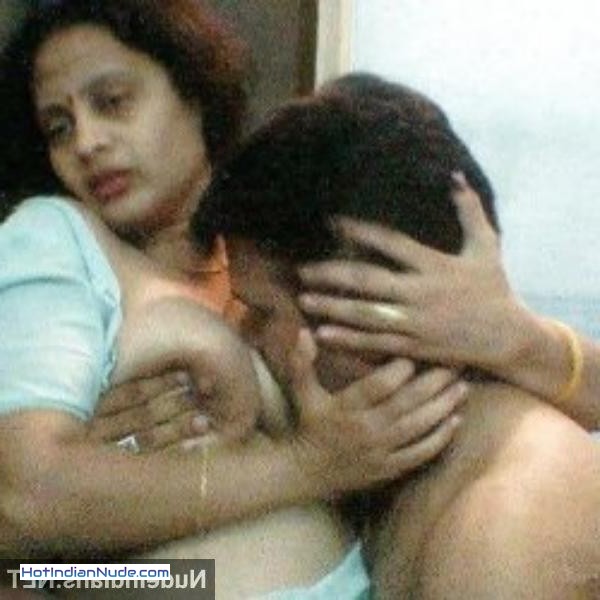 hot mallu sex ki nangi pics aur hot gallery - Local MILF wives and bhabhi big ass and boobs show during sex 908