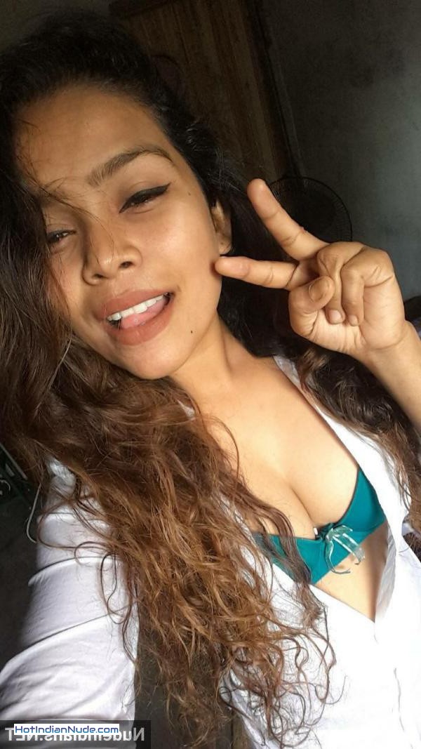 hot nude bhabhi pics ki nangi pics aur hot gallery - 18+ Mallu girl nude boobs images – Hot selfies in tight bra 71