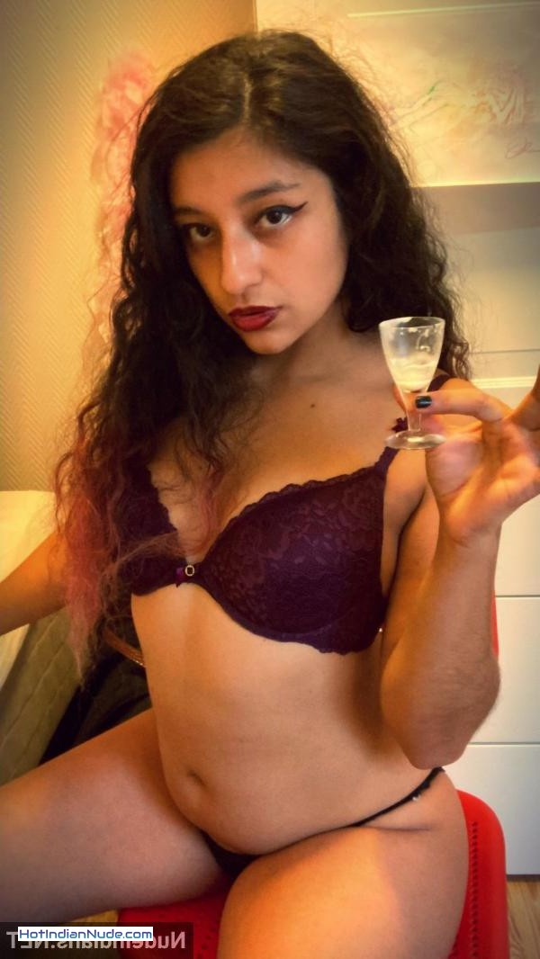 hot nude models images ki nangi pics aur hot gallery - This horny NRI girl shows slutty side in string lingerie 811