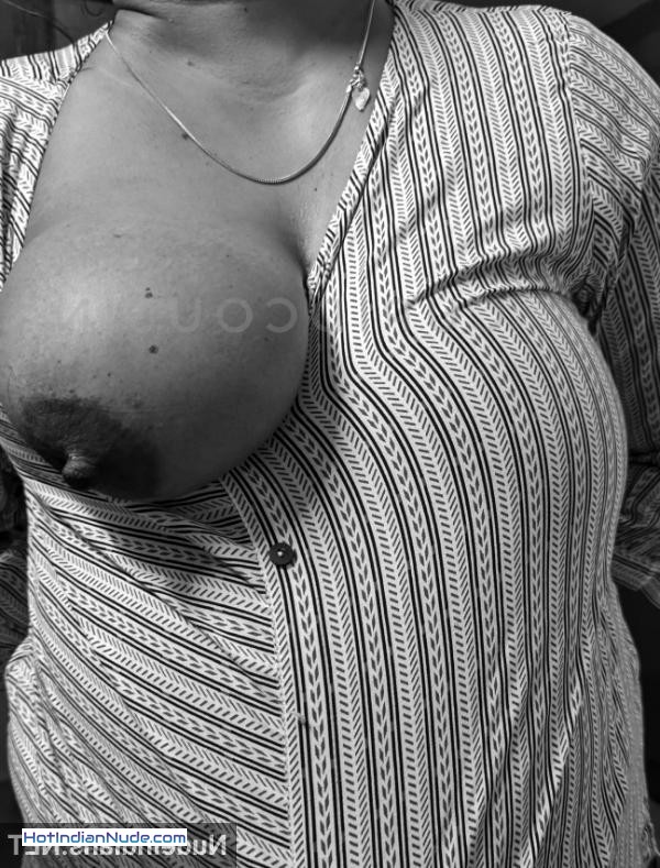 Garam hot women flashing nangi photo: Naughty Marathi aunties hot sex