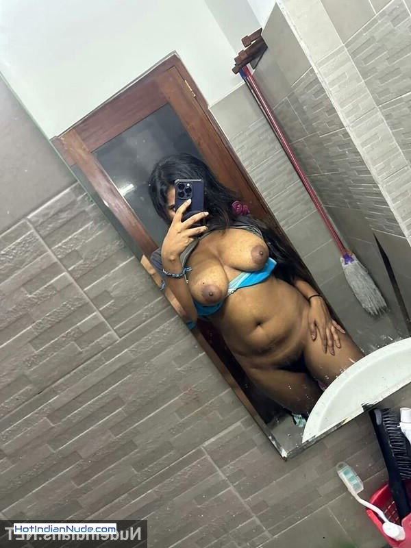 india girls sex photos ki nangi pics aur hot gallery - Malayali girls flashing juicy boobies while looking for sex 482