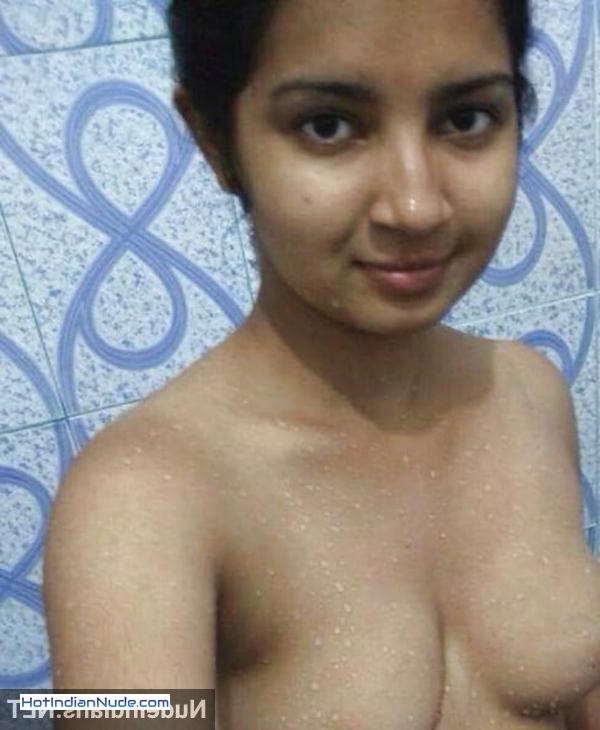 Desi teen girls ki chunauti - Befikre selfie aur pyaar ki duniya