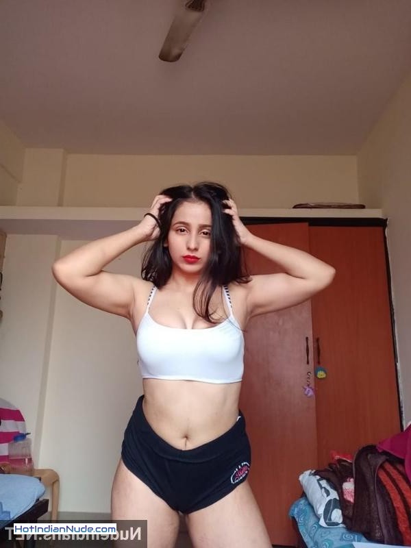 indian girl porn photo ki nangi pics aur hot gallery - Watch NRI Indian girl flashing big tits pink nipples nude 869