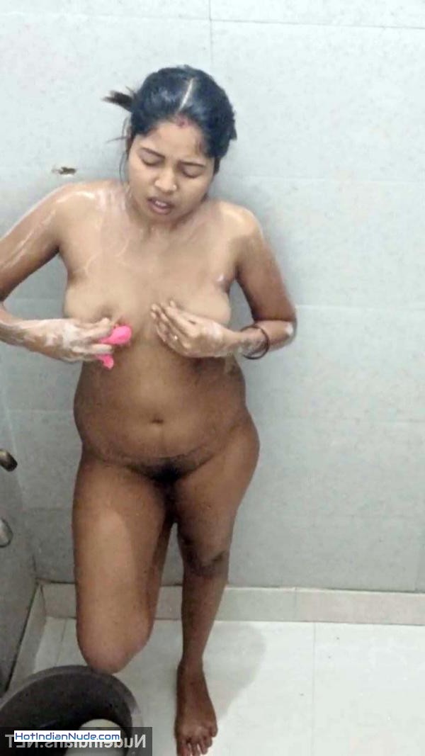 indian nude bhabhi images ki nangi pics aur hot gallery - Bhabhi hairy pussy porn photo – Flashing nude body to hubby 650