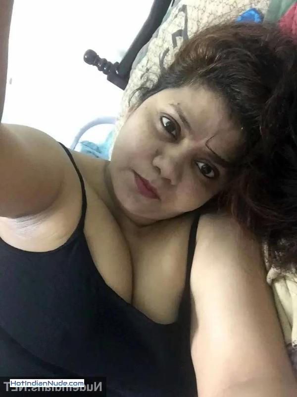 Mature Aunty Nude Photos ki hot photos aur nude collection