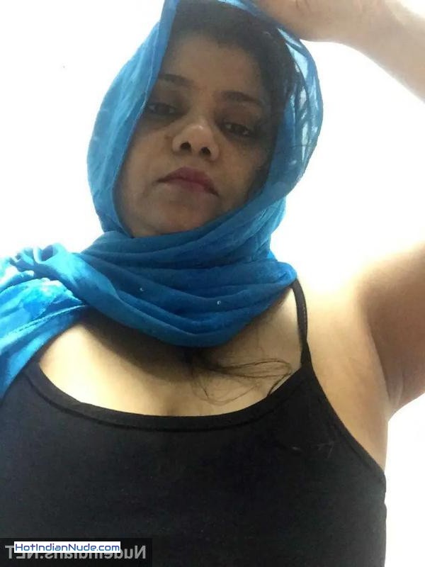 Mature Aunty Nude Photos ki hot photos aur nude collection