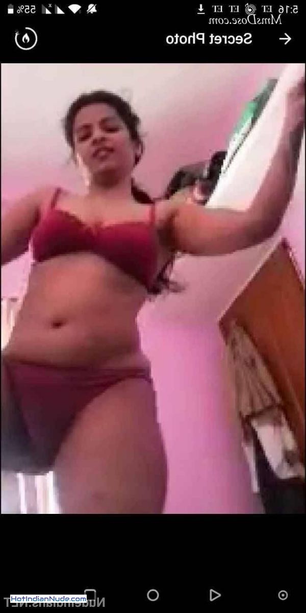 nude bhabhi photos ki nangi pics aur hot gallery - Tamil housewife nude images clicked by hubby while sleeping 216