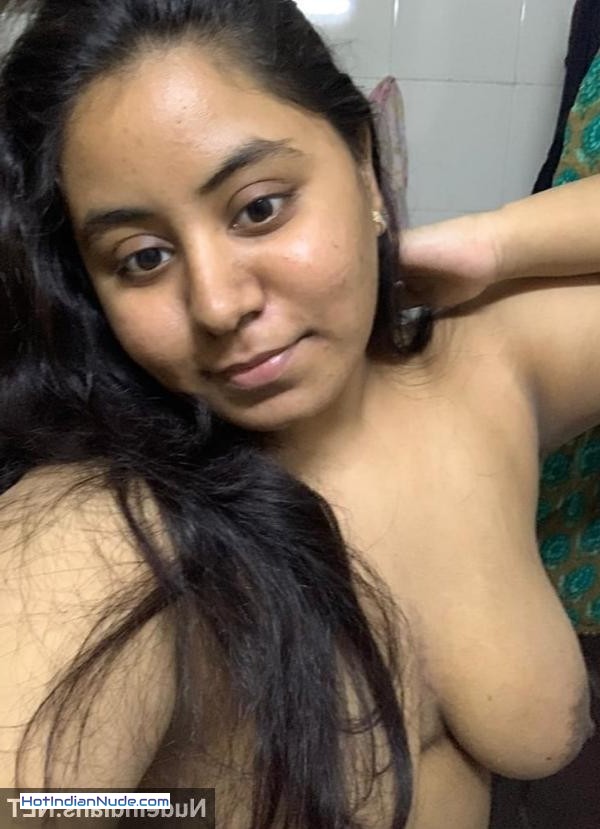 nude cougar selfies ki nangi pics aur hot gallery - Mallu chubby girl flashing juicy big boobs selfies feeling horny 199