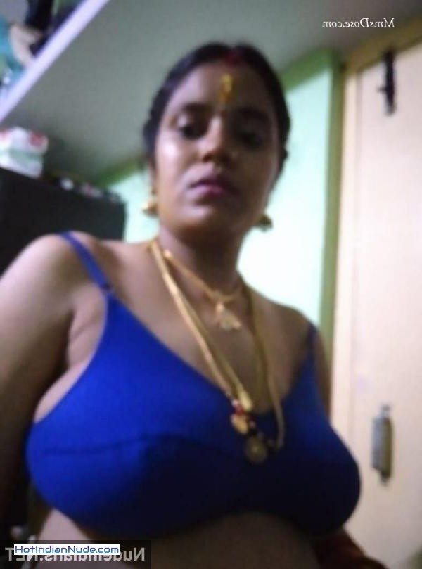 Hot nude images of indian pics leak: MILF Telugu aunty exposing round 