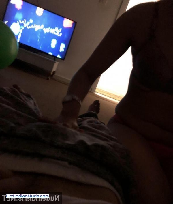 Hot NRI Muslim girls big booty jalwa in bra panty