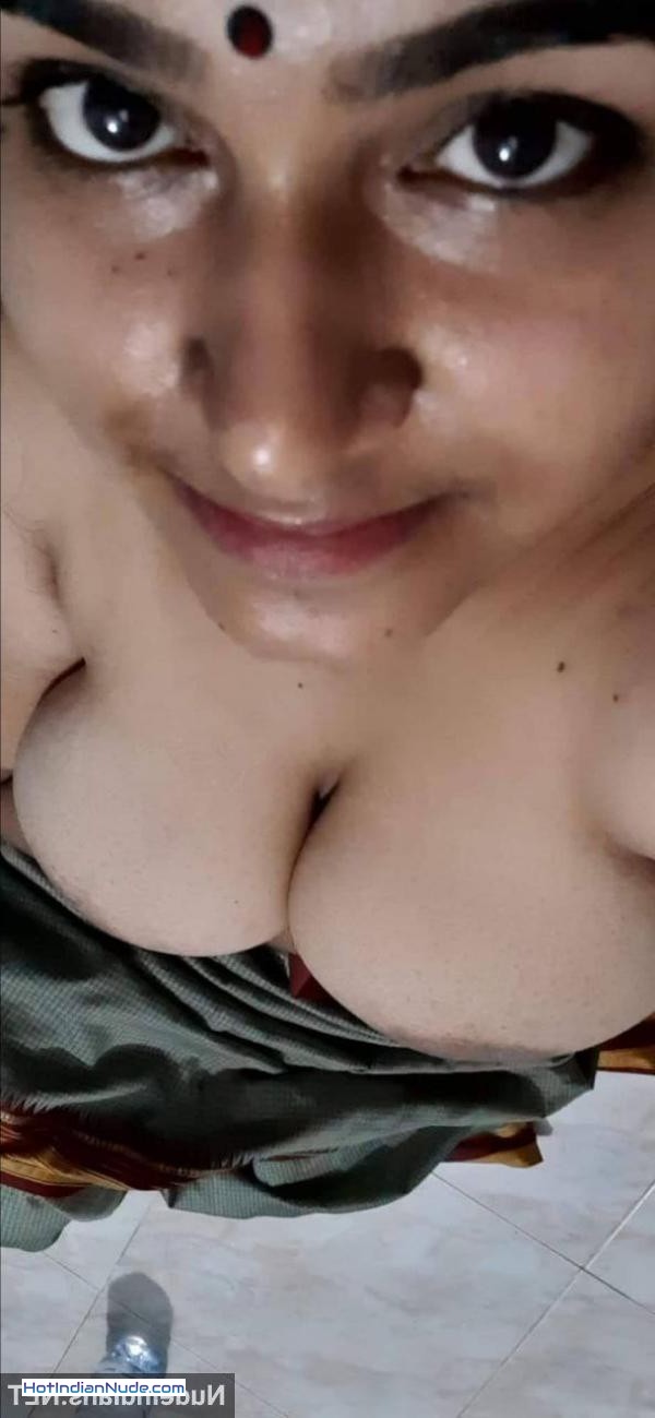 Latest Nude Pics Indian ki garm photos dekhlo