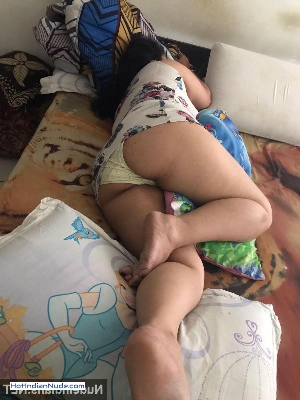 Nude Pics Of Desi Bhabhi ki nangi pics aur hot gallery - Marathi sexy bhabhi porn pics – MILF big boobs and ass show 786