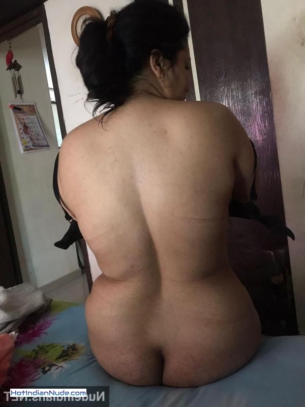 Nude Pics Of Desi Bhabhi ki nangi pics aur hot gallery - Marathi sexy bhabhi porn pics – MILF big boobs and ass show 786
