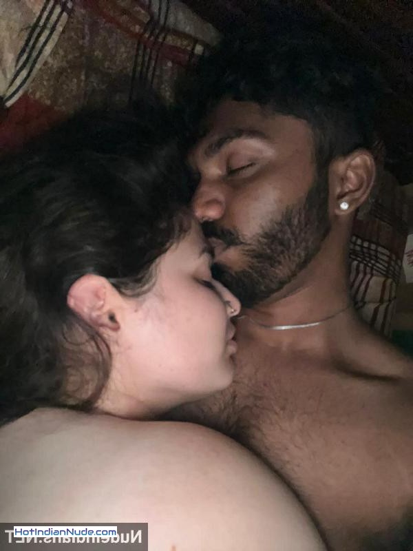 nude pics with big tits ki nangi pics aur hot gallery - Kannada nude couple selfie pics – Busty GF chubby body show 379
