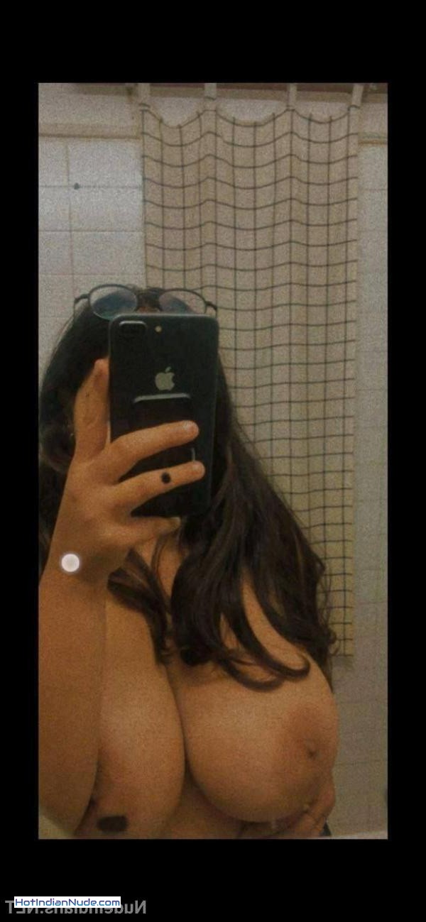 nude selfies big tits ki hot photos aur nude collection