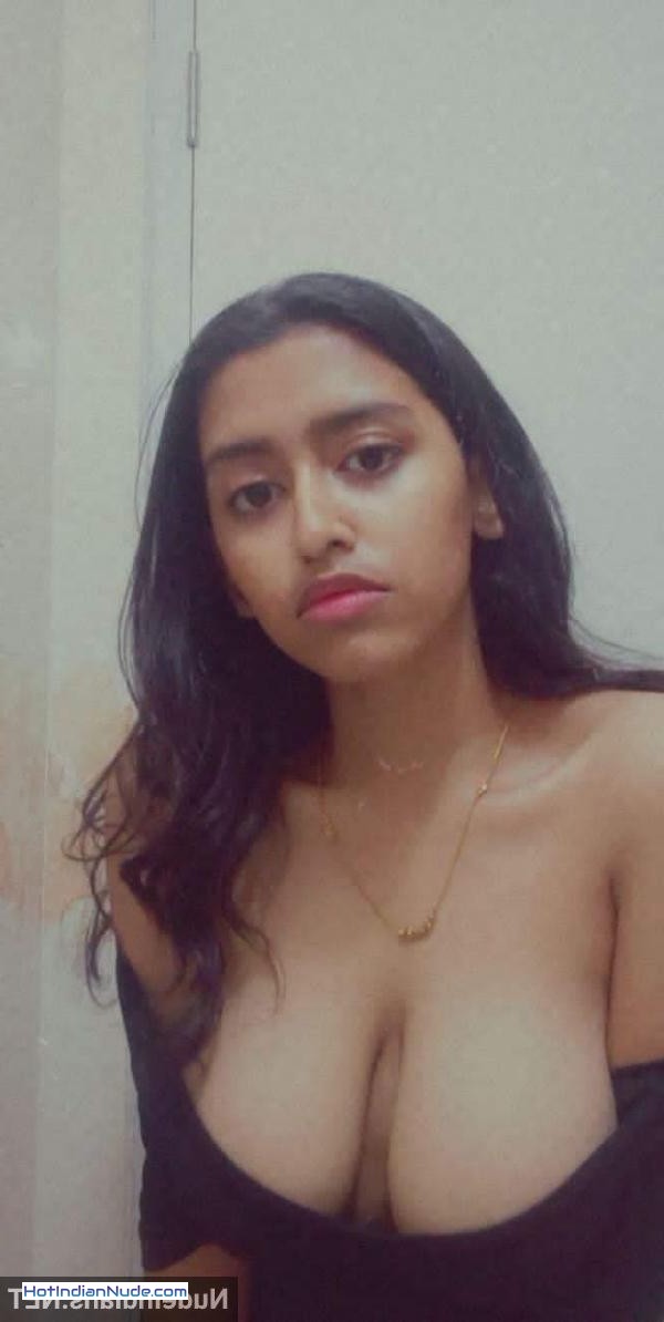 pics of nude indians ki nangi pics aur hot gallery - Cute Indian big boobs girl xxx pics in nude topless selfies 546