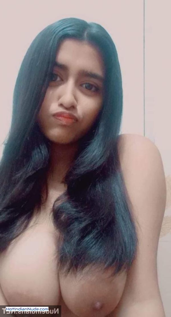 pics of nude indians ki nangi pics aur hot gallery - Cute Indian big boobs girl xxx pics in nude topless selfies 546
