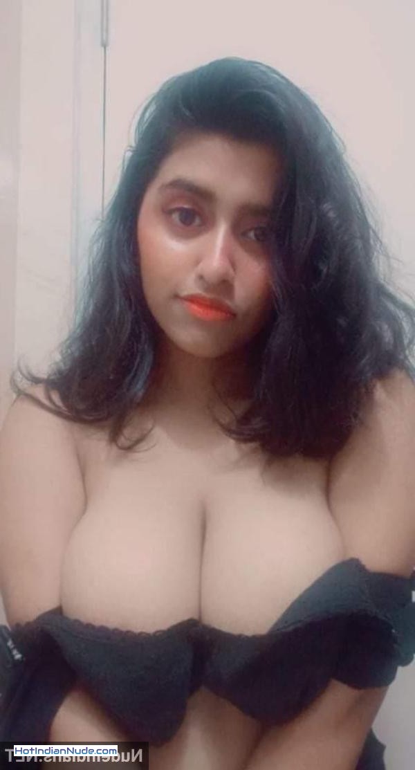 pics of nude indians ki nangi pics aur hot gallery - Cute Indian big boobs girl xxx pics in nude topless selfies 546