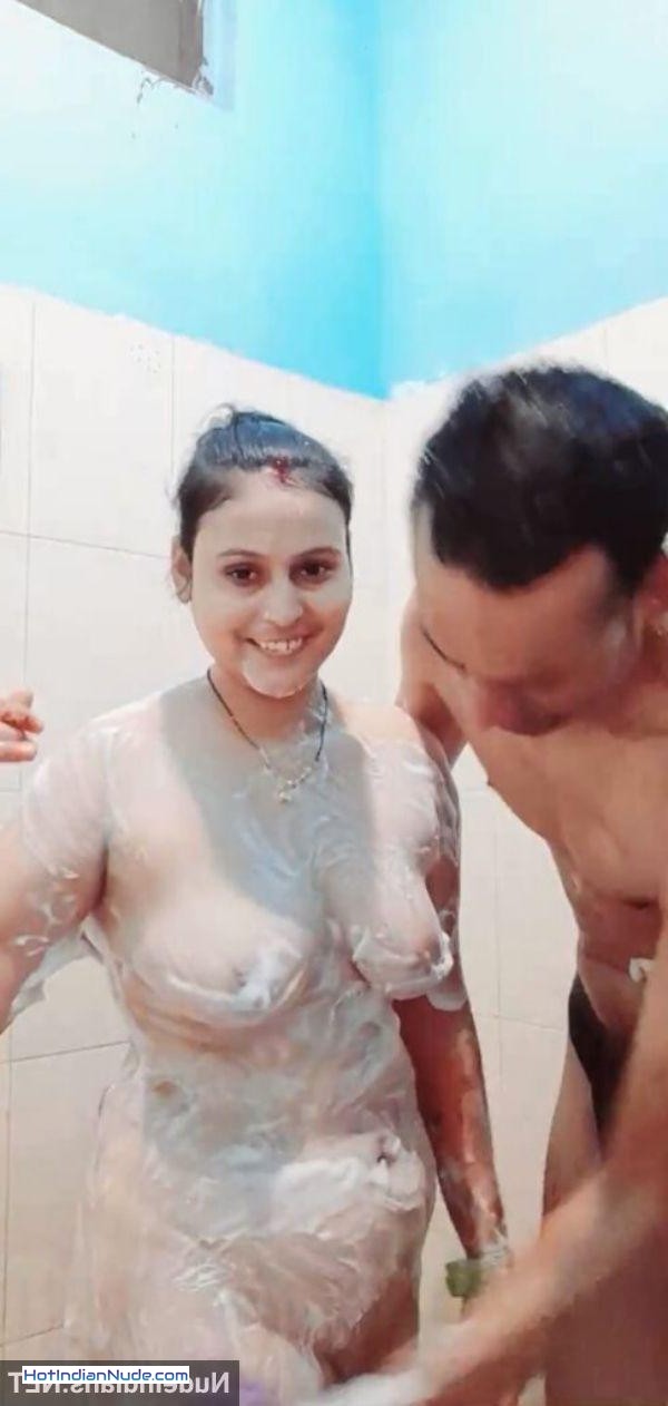 real moms nude photos ki nangi pics aur hot gallery - Naked mallu bhabhi romantic sex photos with husbands viral 805