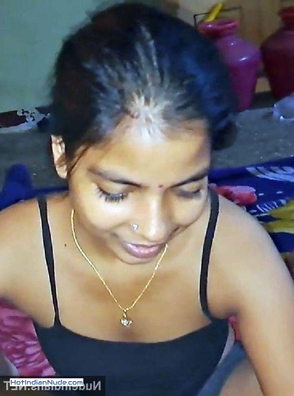 real moms nude photos ki nangi pics aur hot gallery - Naked mallu bhabhi romantic sex photos with husbands viral 805