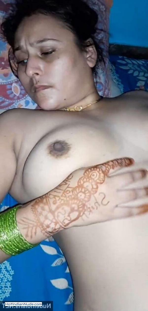 real moms nude photos ki nangi pics aur hot gallery - Naked mallu bhabhi romantic sex photos with husbands viral 805